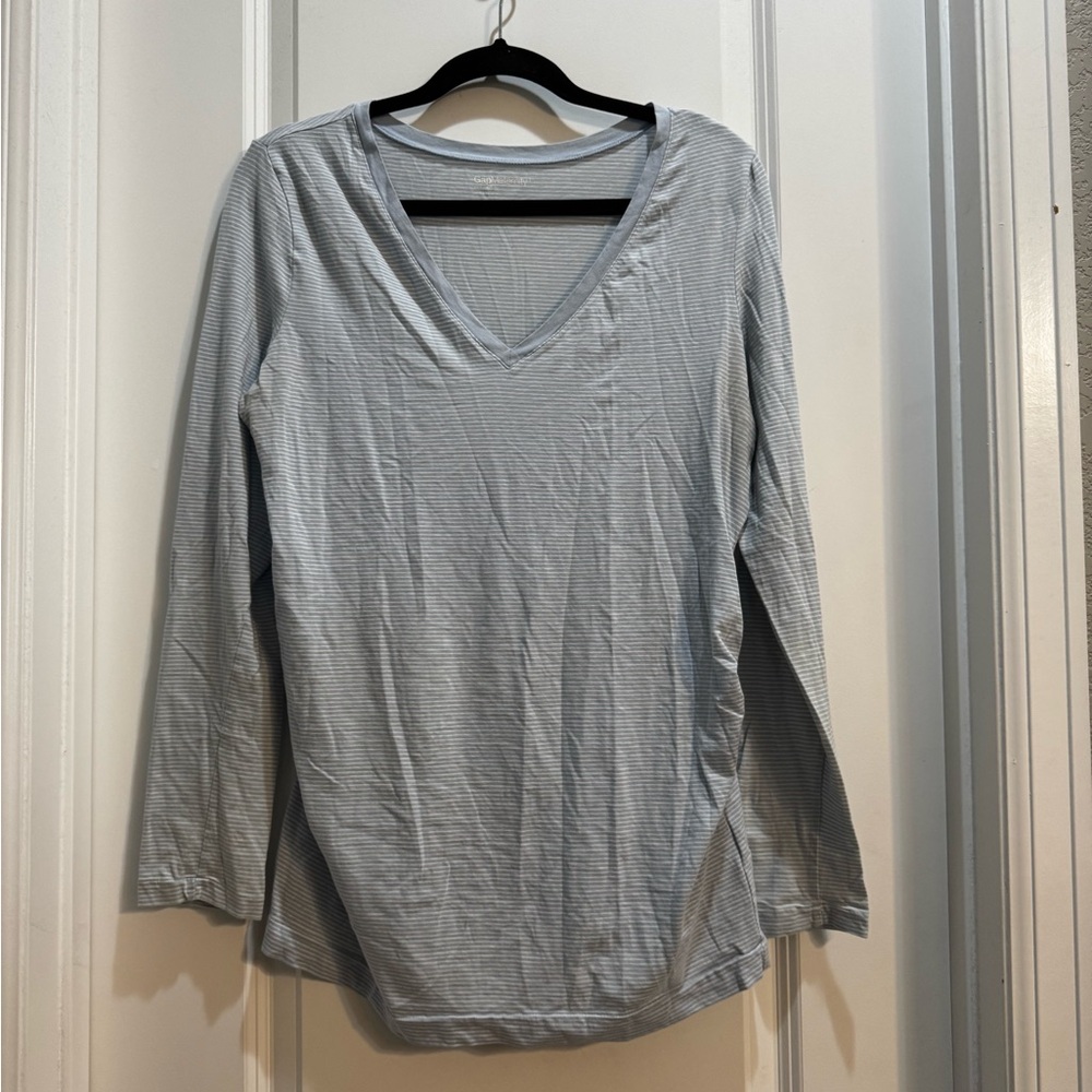 Gap Women's Maternity Clothes Light Blue Stripe Large Long Sleeve V-Neck Tee
